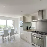 With Beautiful Sea View Ferienhaus