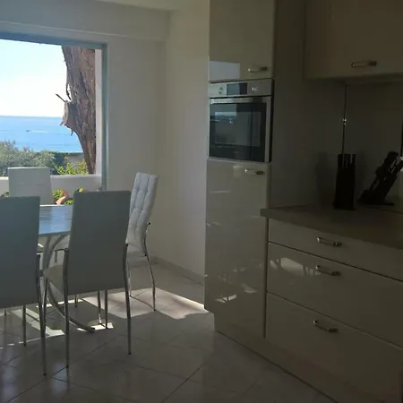 Ferienhaus With Beautiful Sea View Golfe-Juan