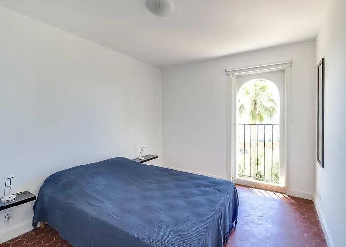 With Beautiful Sea View *